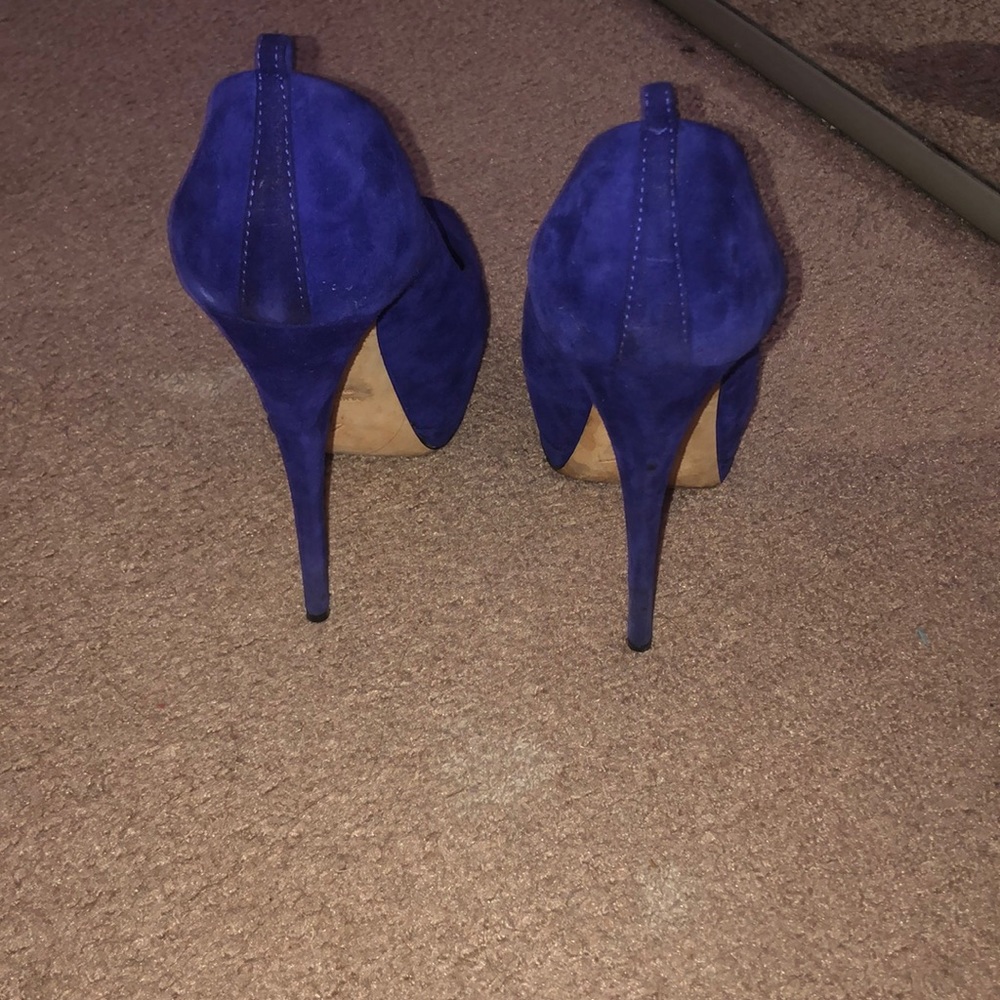 Shoes - Picture 3 of 3
